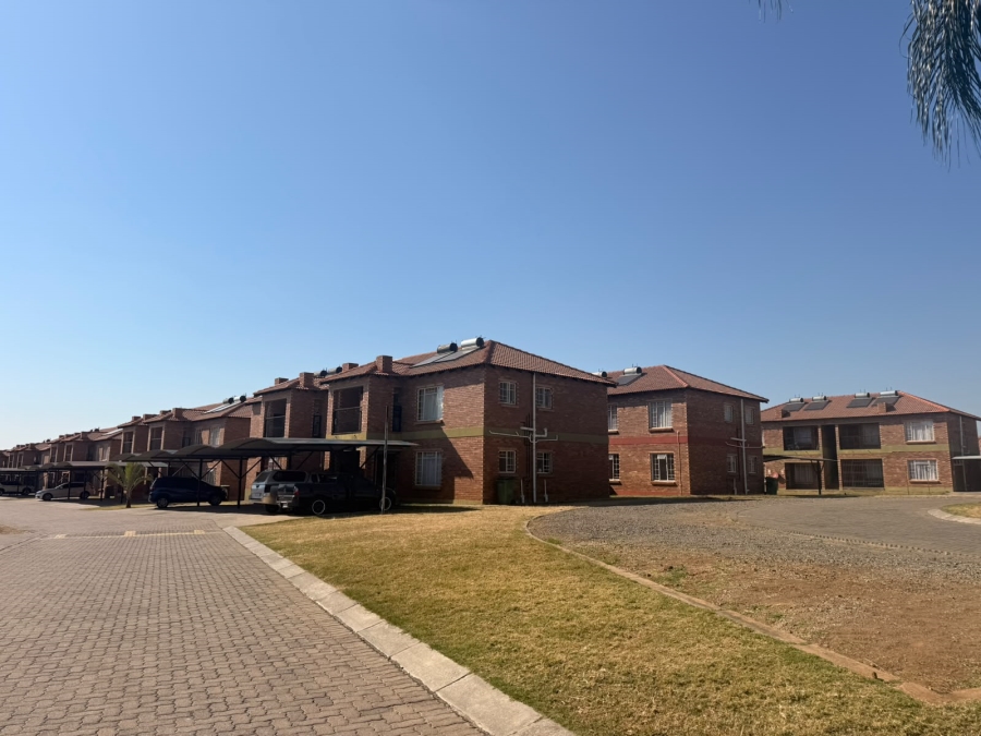 2 Bedroom Property for Sale in Waterval East North West
